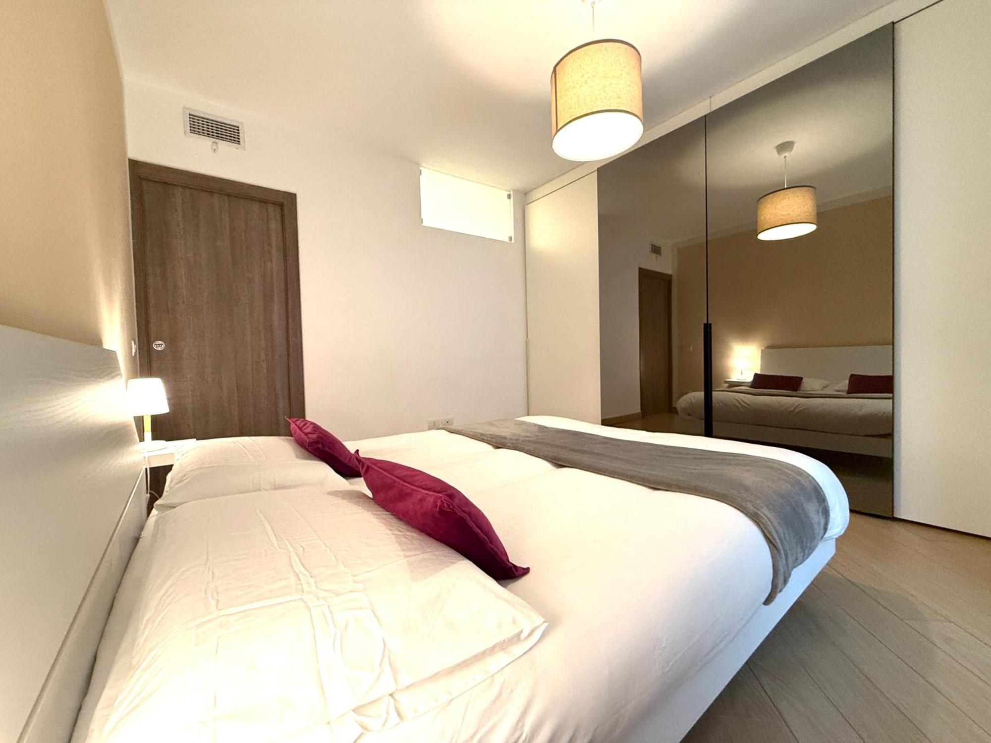 Comecasa Modern Apartment In Historical Centre 阿斯蒂 外观 照片