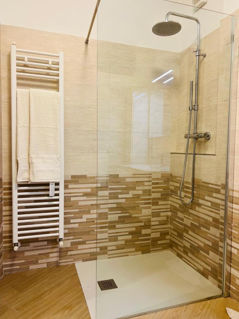 Comecasa Modern Apartment In Historical Centre 阿斯蒂 外观 照片